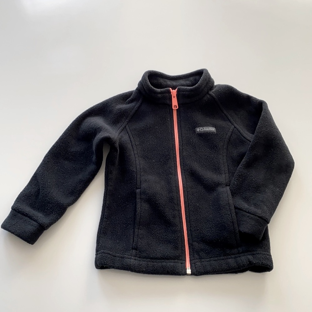 3/$15 Columbia black sweater with zipper